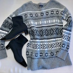 American Eagle Outfitters Sweater Size S